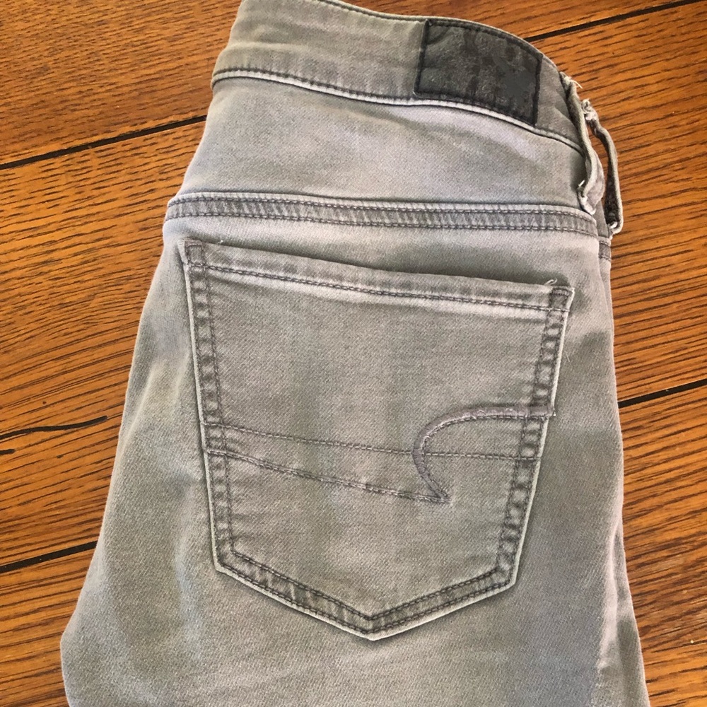 Grey skinny AE jeans